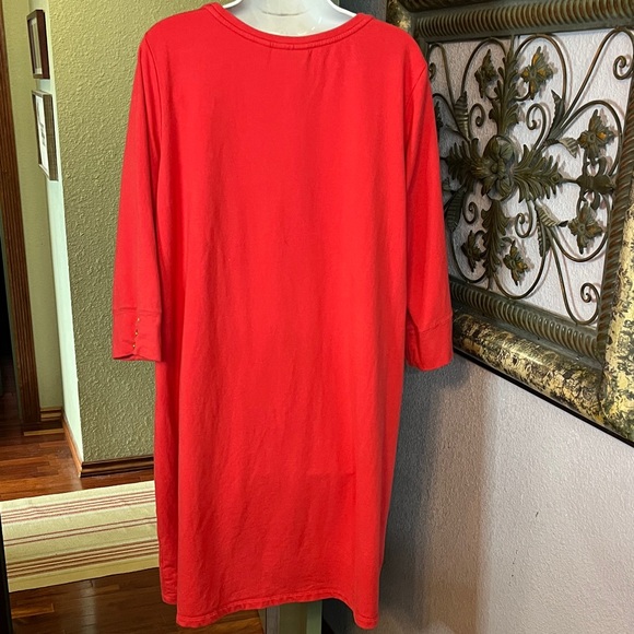 #19 D & Co. Dress- Vibrant Red Knit with Gold Buttoned Sleeve Sz 1X - Picture 5 of 11